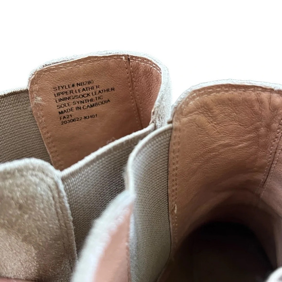 Madewell The Laura Chelsea Boot in Tan Suede Size 8 - Picture 7 of 10